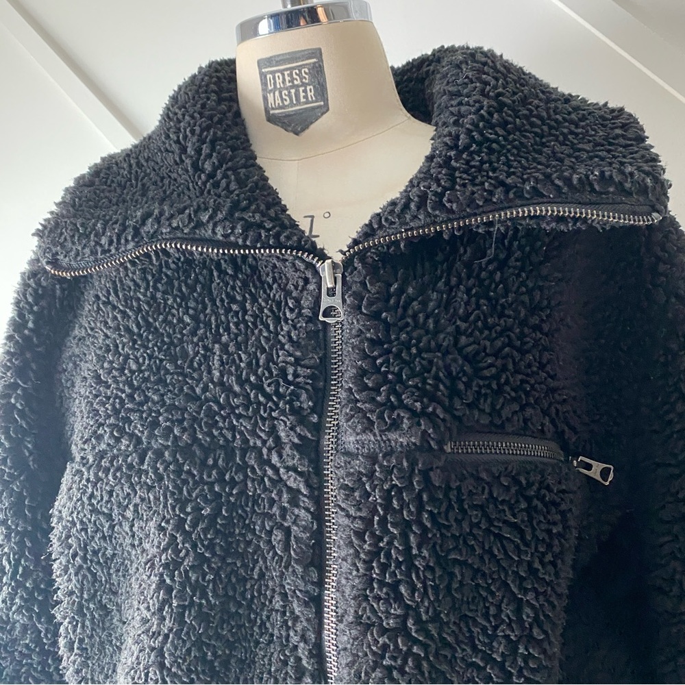 Aritzia Wilfred Free Teddy Sherpa Jacket Black XS | Cozy Zip Up Fleece Oversized - Picture 5 of 15